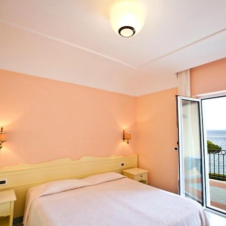 Hotel Terme Alexander Іскія Екстер'єр фото