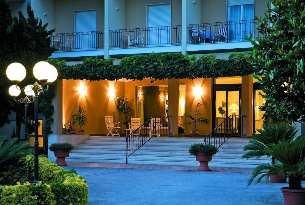 Hotel Terme Alexander Іскія Екстер'єр фото